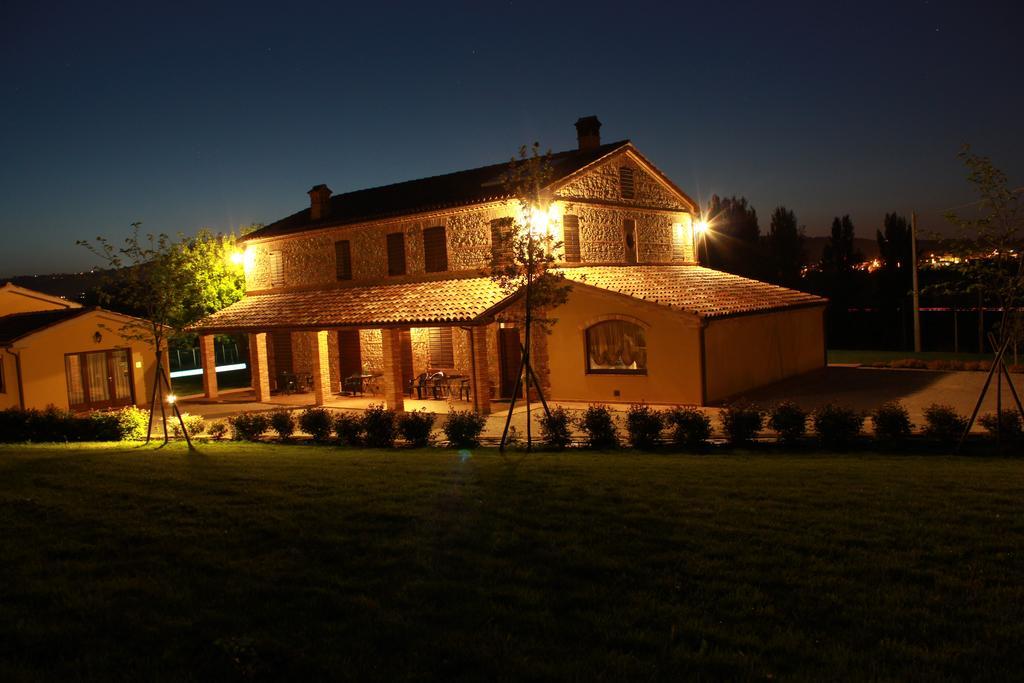 Agriturismo La Vecchia Fonte Castelbellino Exterior photo